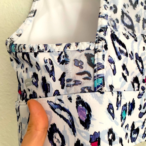Mila cheetah medium impact Fabletics sports bra S - Picture 6 of 7